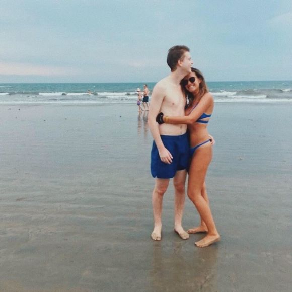 Meet your Posher, Sara - Picture 1 of 1